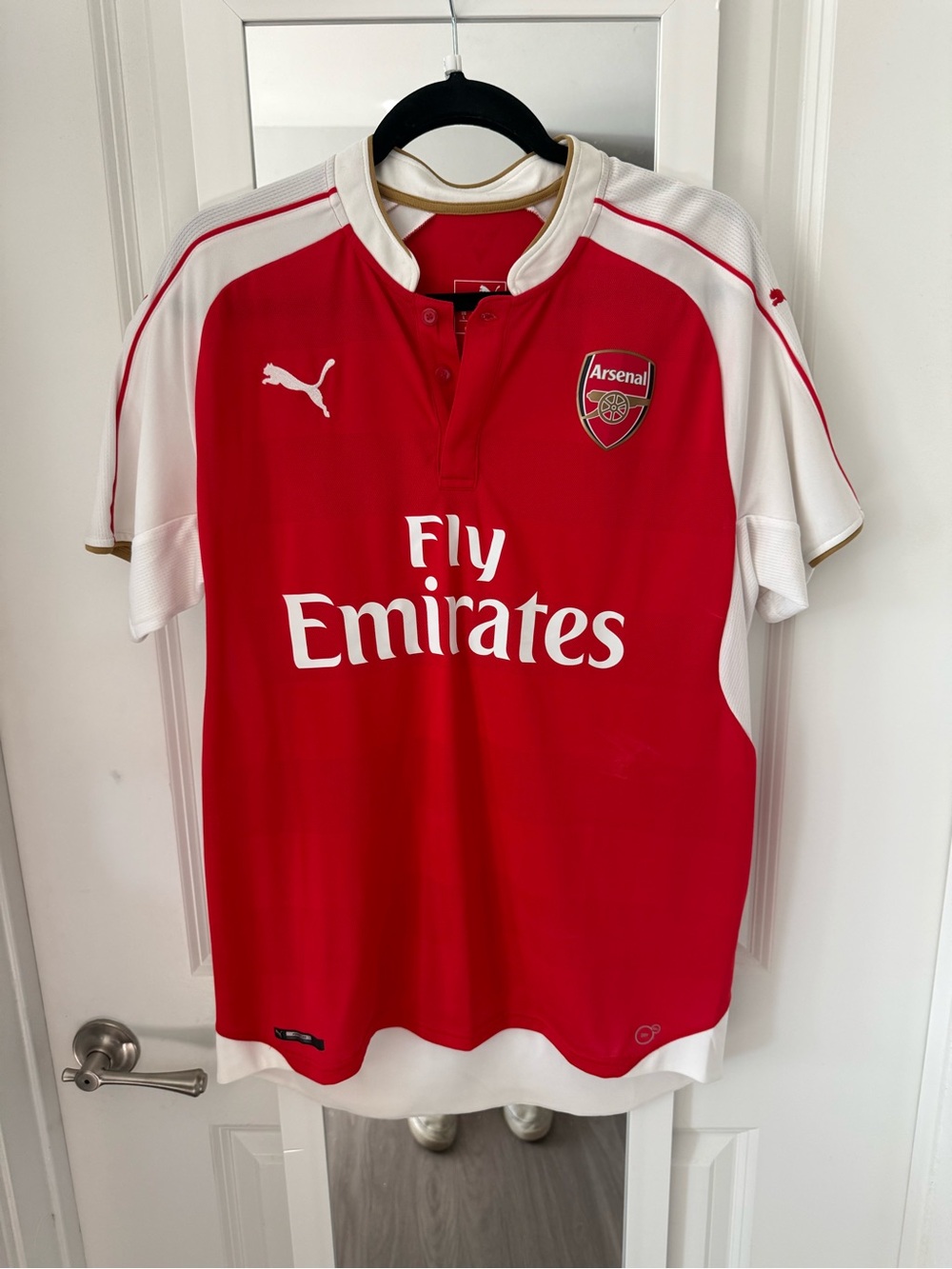 Puma Arsenal FC 2015/2016 Home Soccer Jersey Fly Emirates Red White Large - Picture 2 of 7